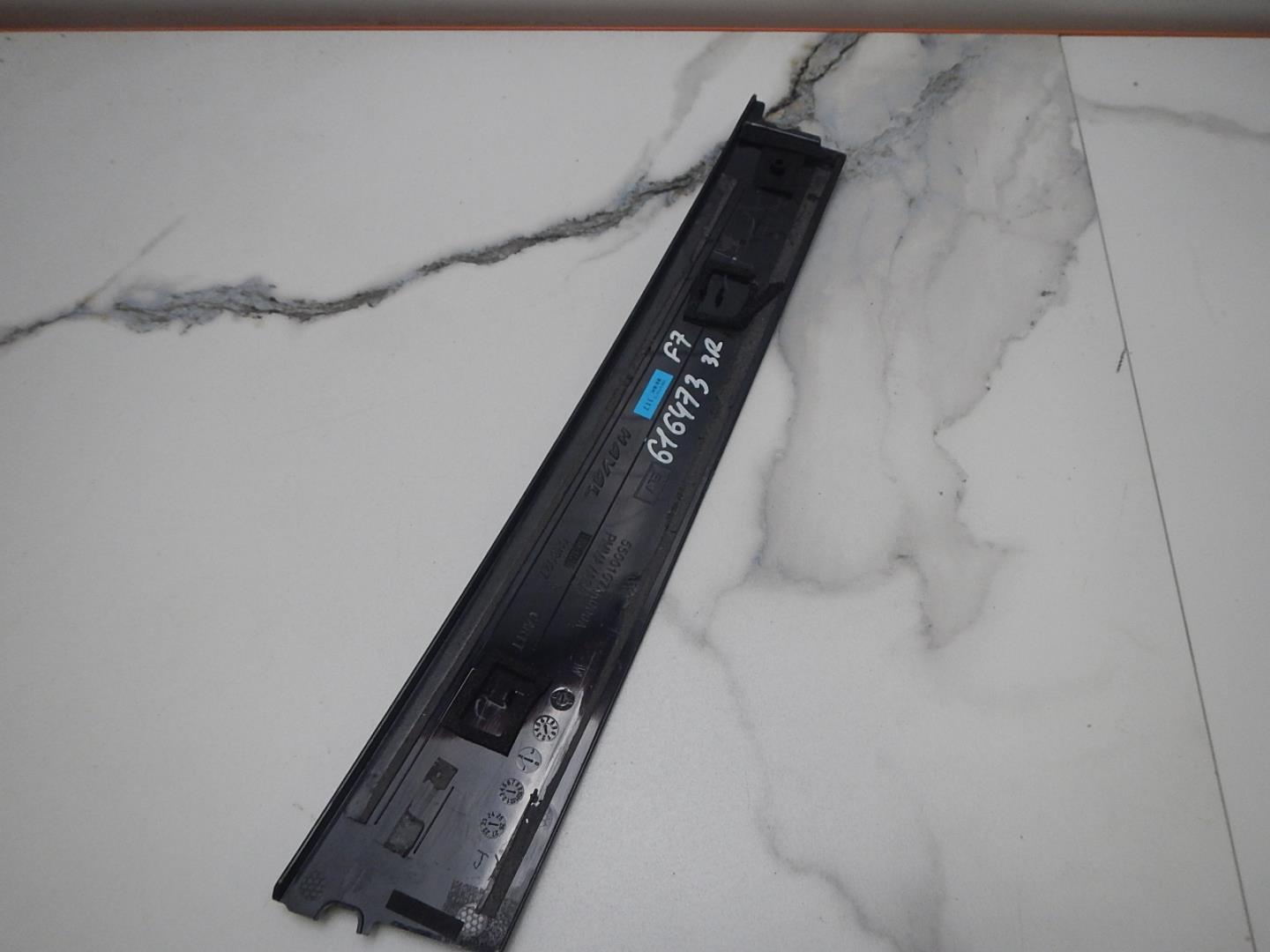 Накладка двери задней правой