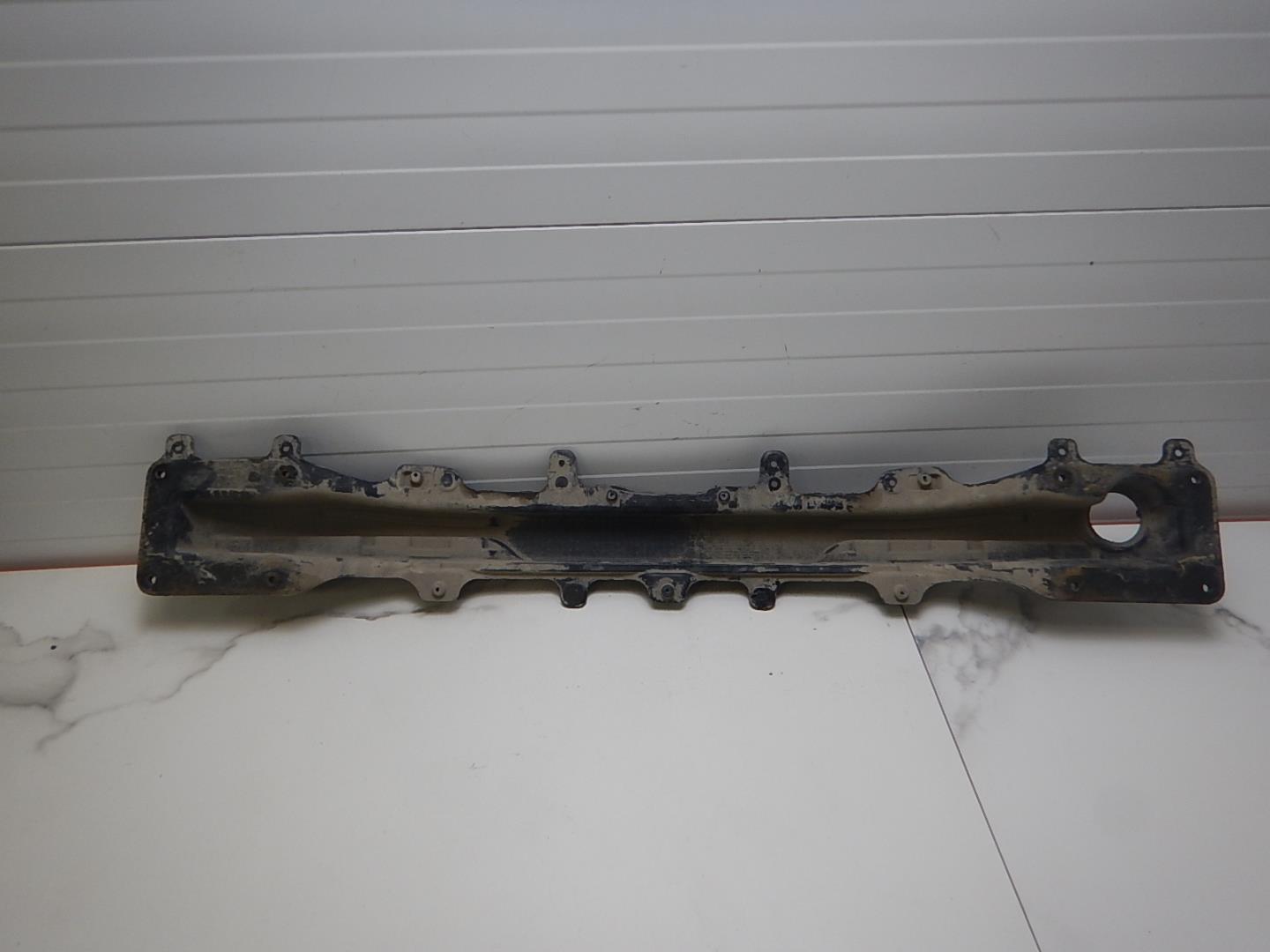 Усилитель заднего бампера