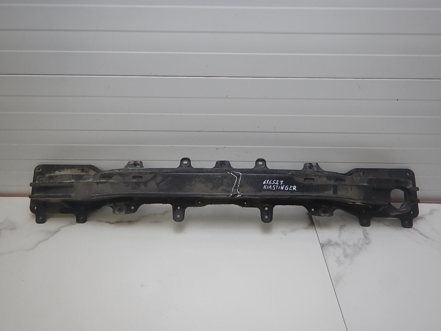 Усилитель заднего бампера