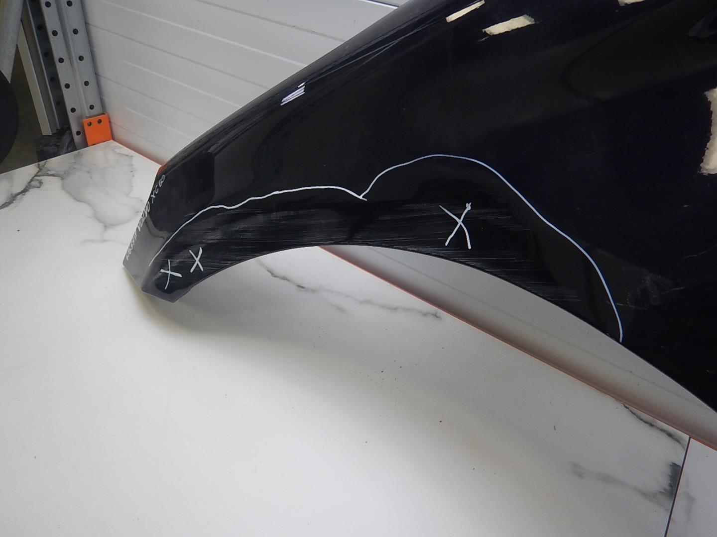 Крыло переднее левое