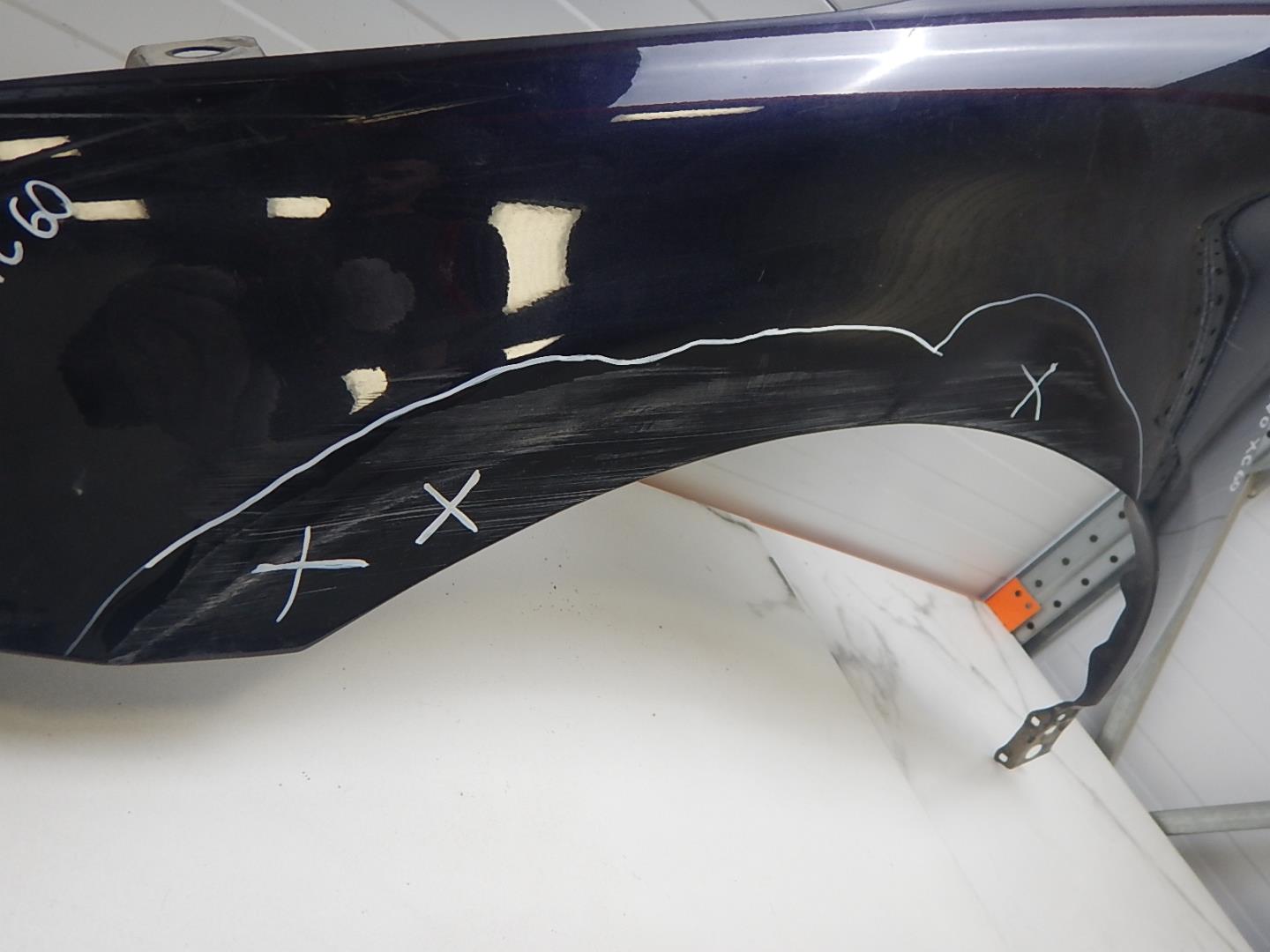 Крыло переднее левое