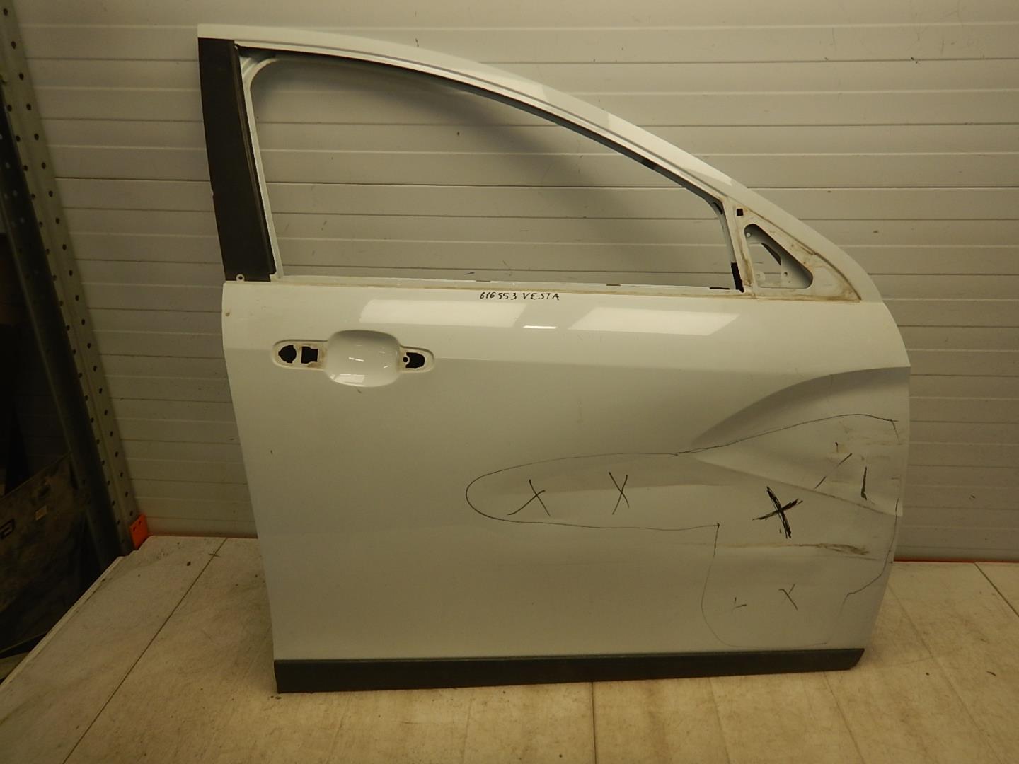 Дверь передняя правая