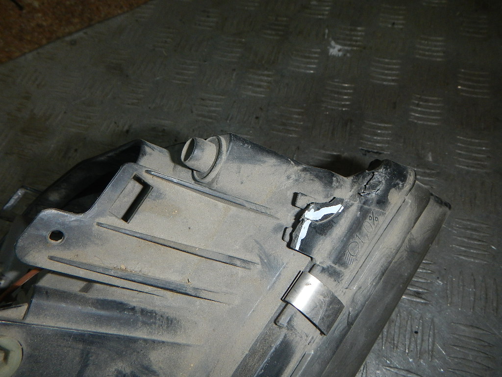 Фара правая