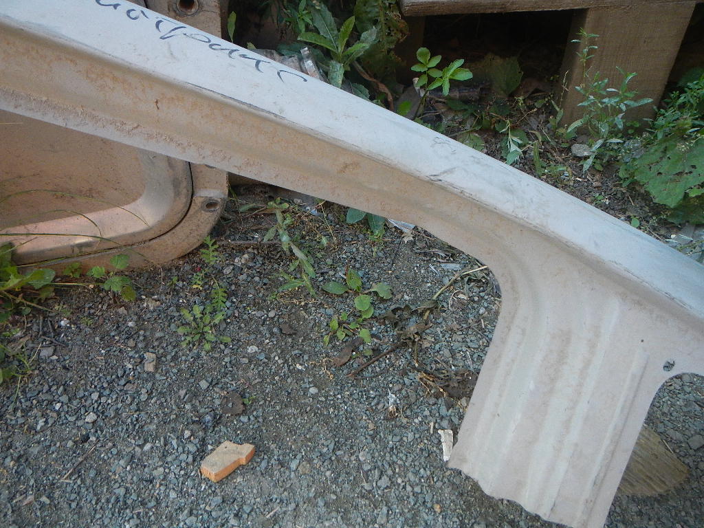 Кузовной элемент