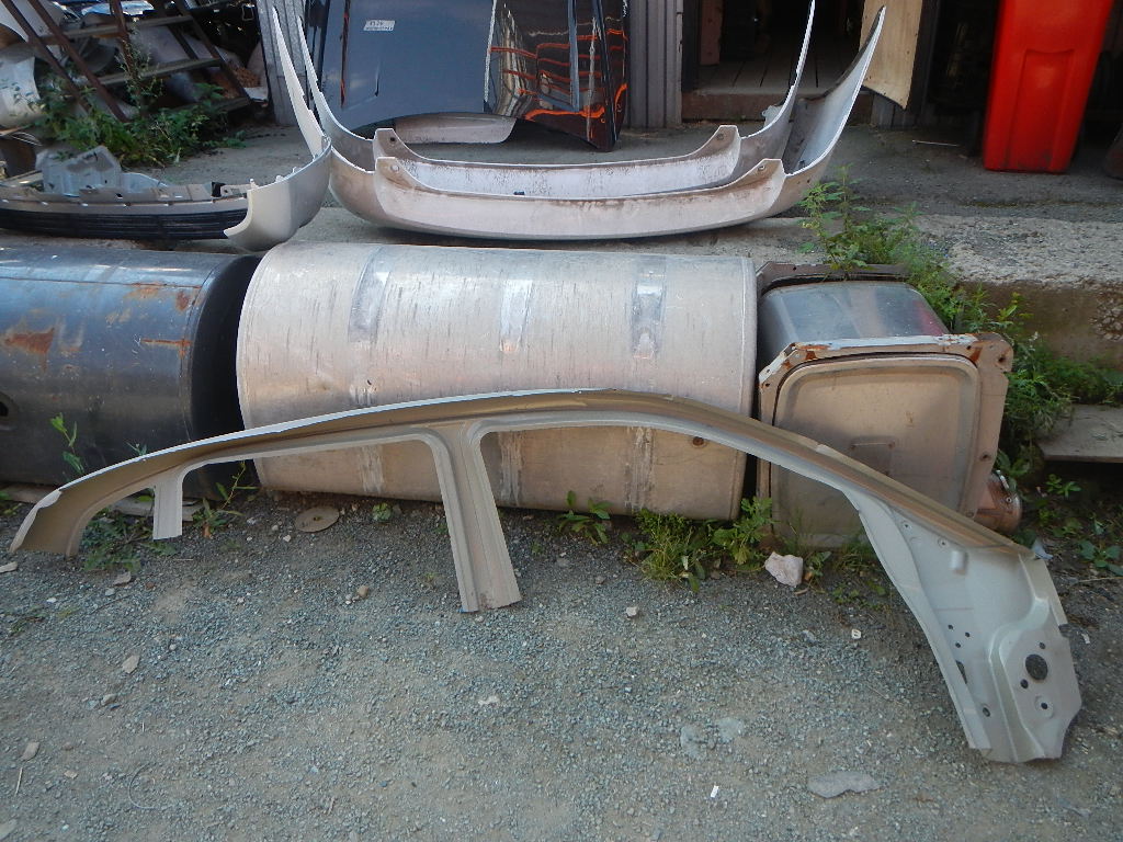 Кузовной элемент