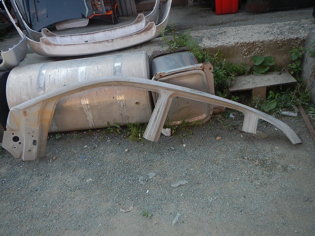 Кузовной элемент