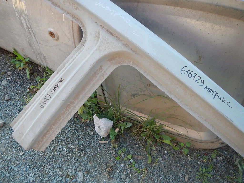 Кузовной элемент