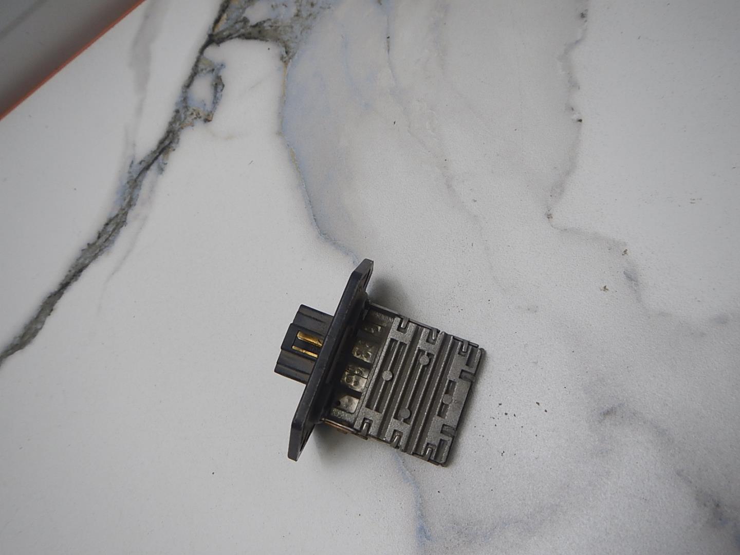 Резистор отопителя