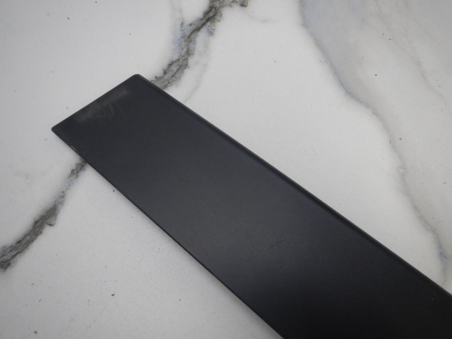 Накладка двери передней правой