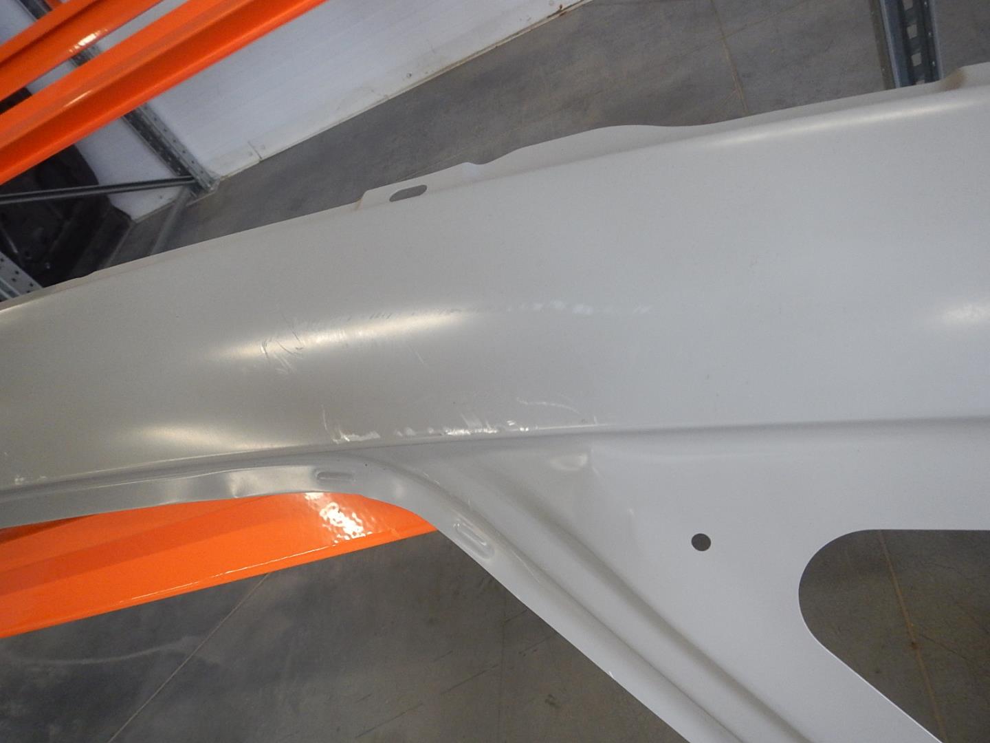 Кузовной элемент