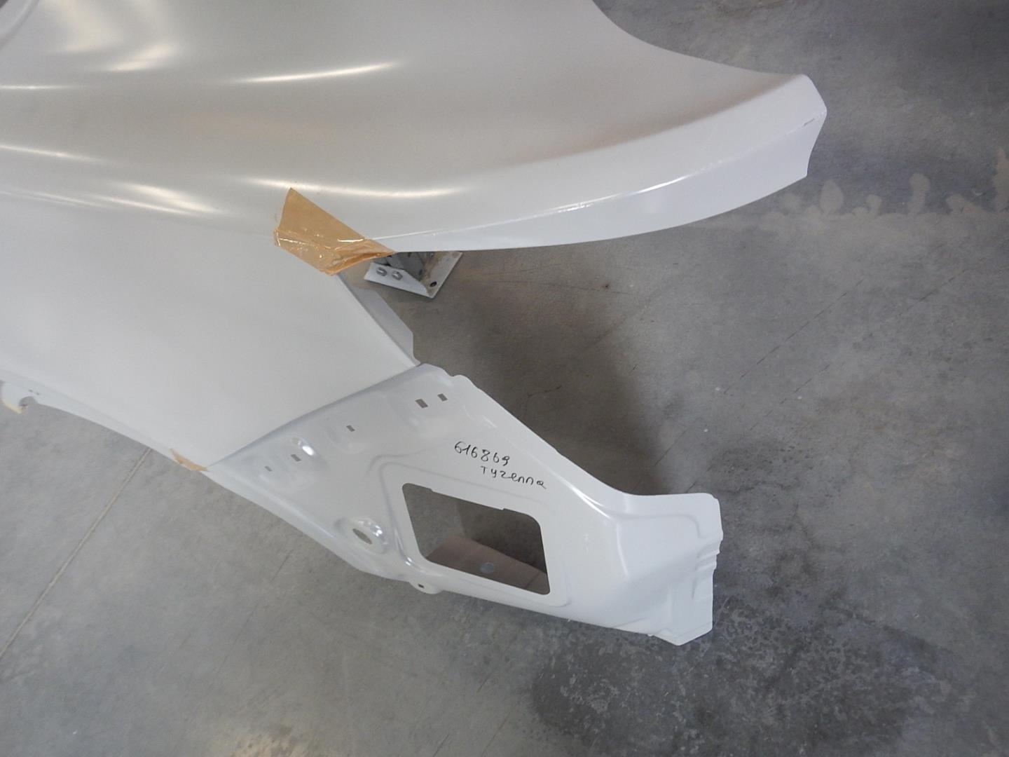 Кузовной элемент