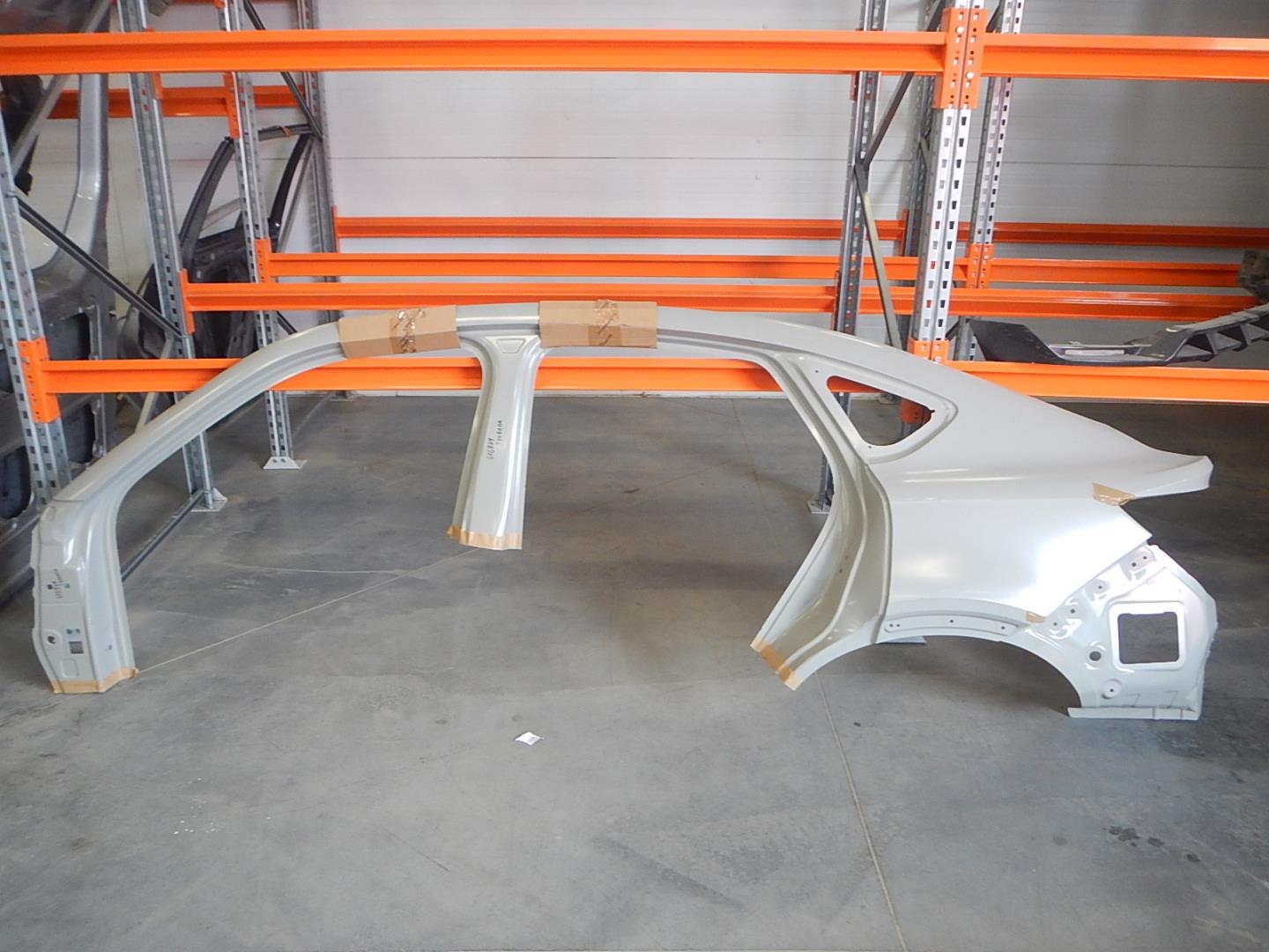 Кузовной элемент