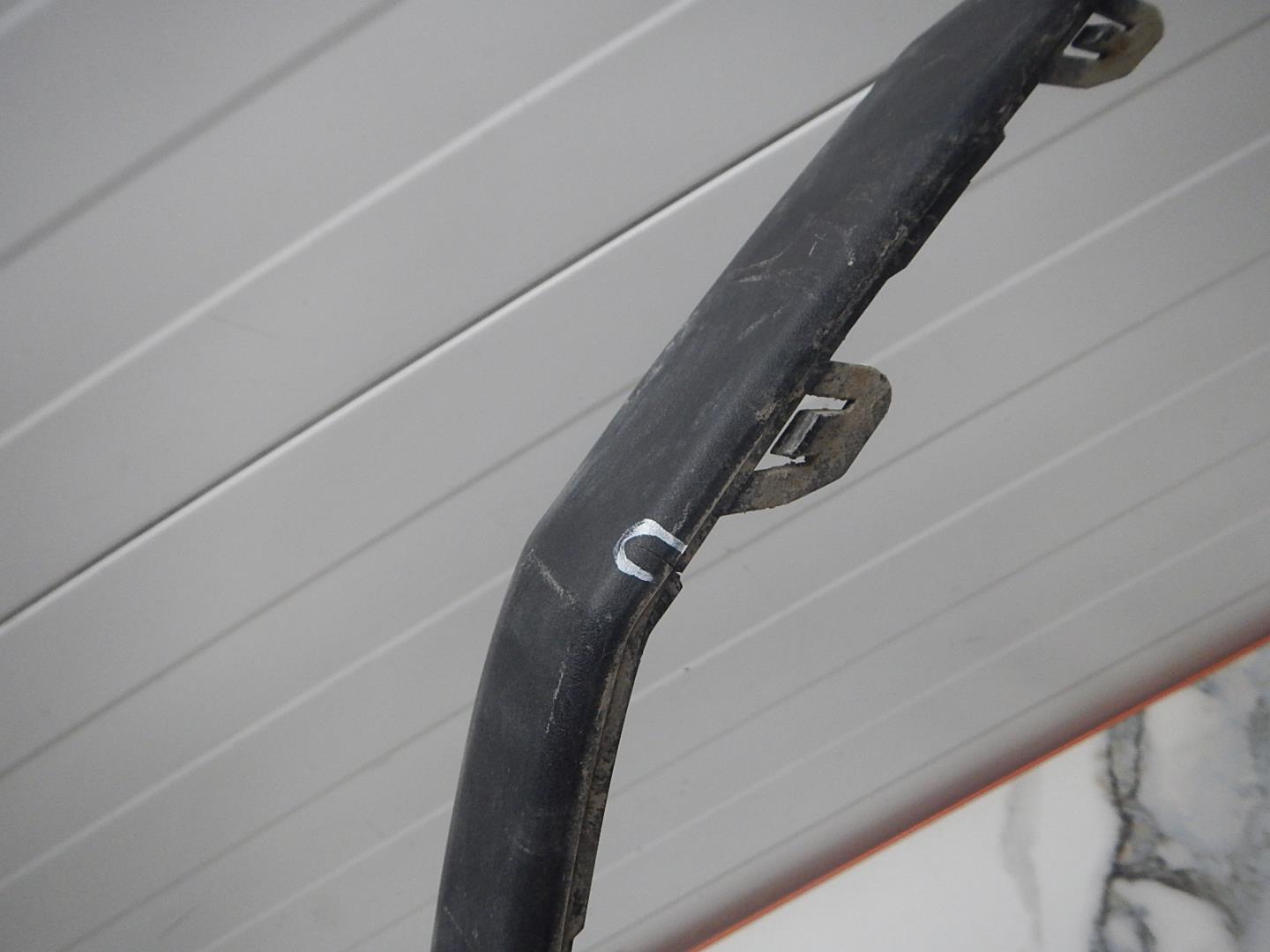 Молдинг заднего бампера