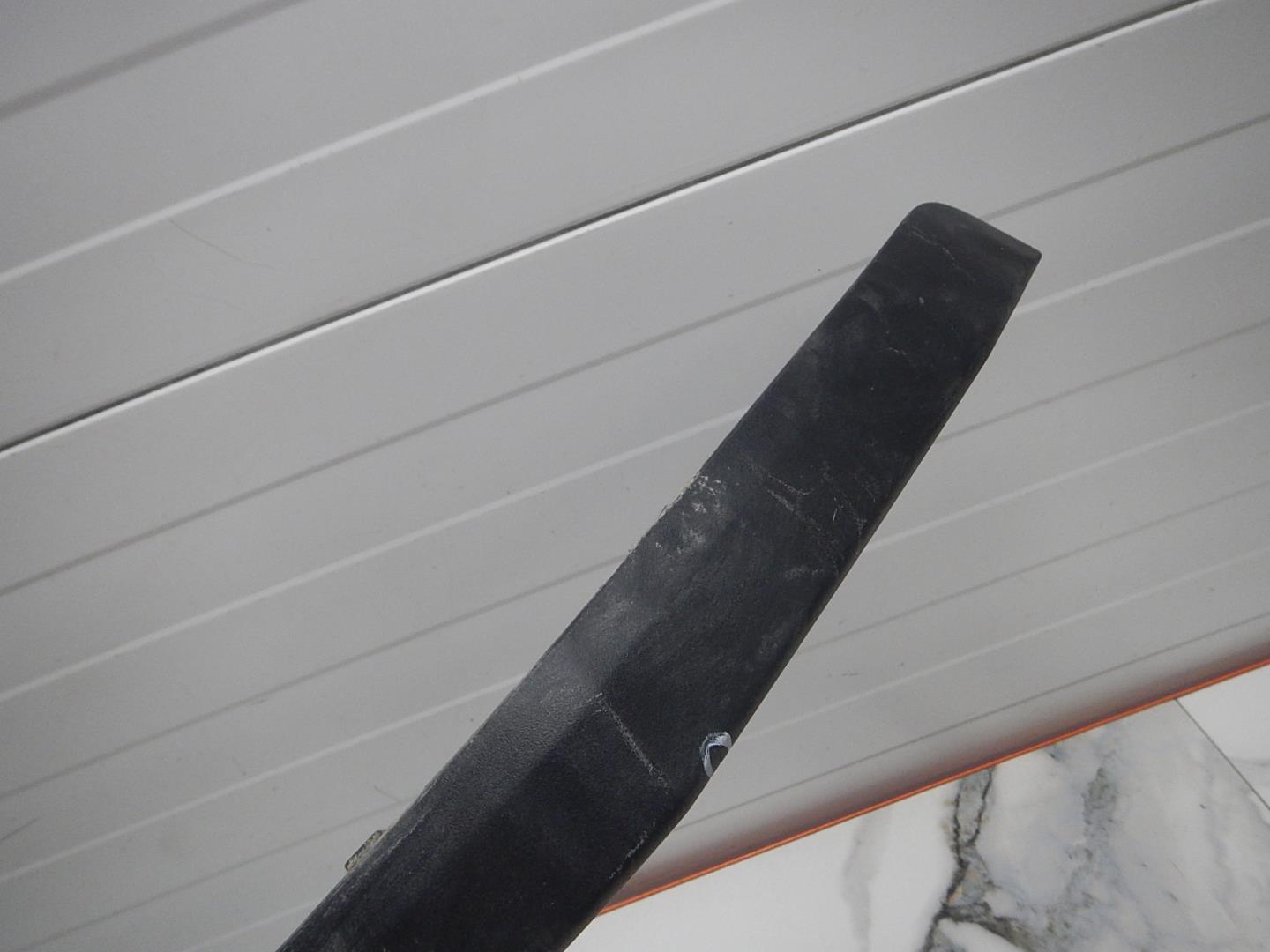 Молдинг заднего бампера