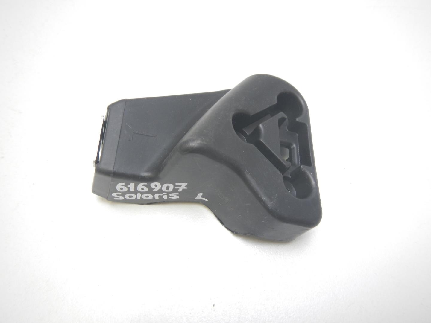 Кронштейн фар левый