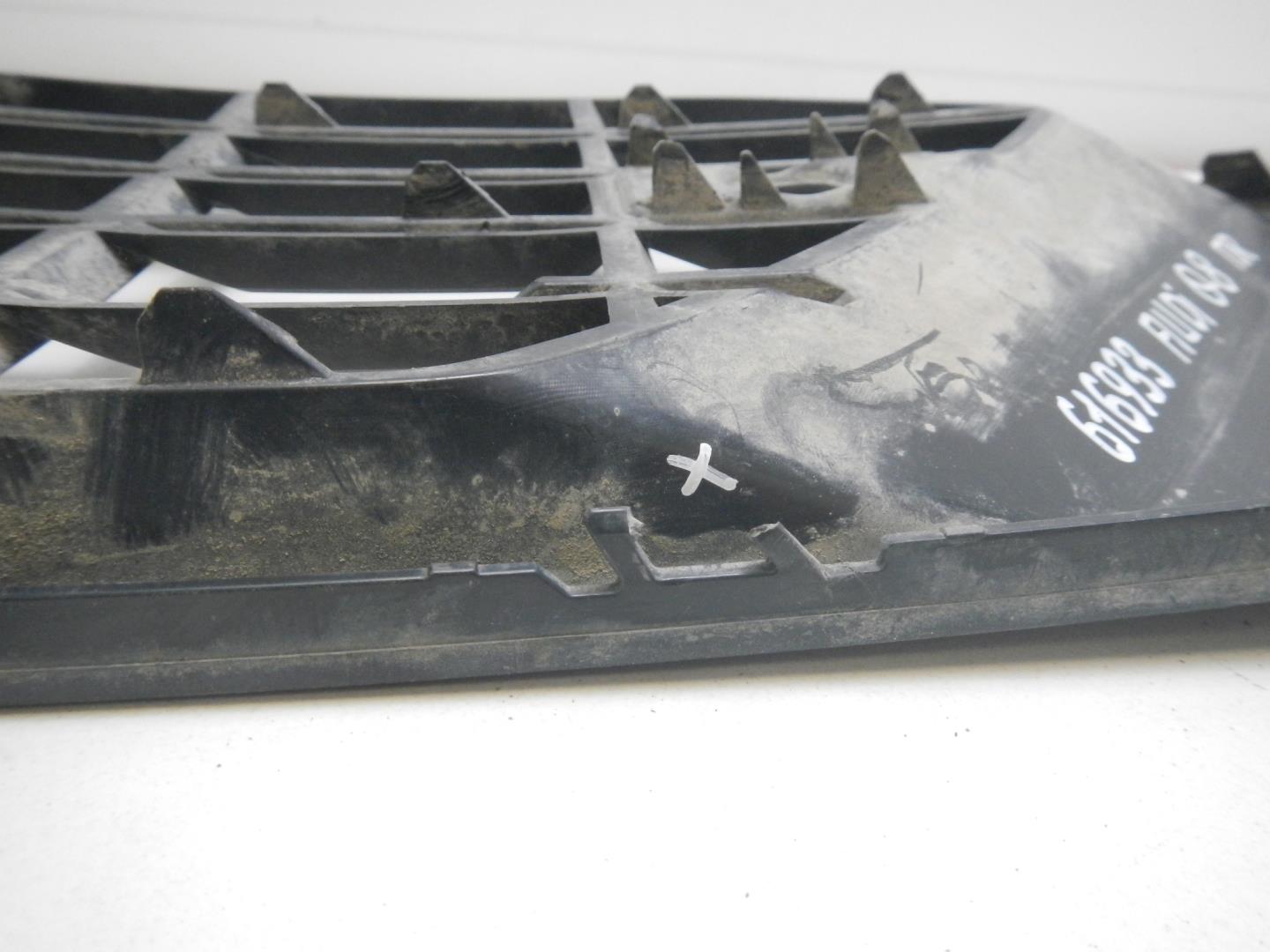 Решетка в бампер правая