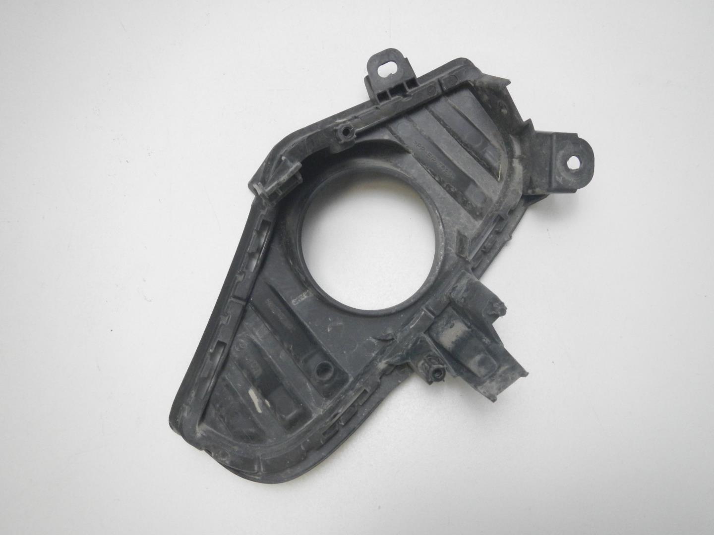 Решетка в бампер правая