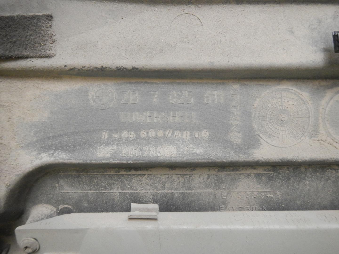 Спойлер (дефлектор) крышки багажника