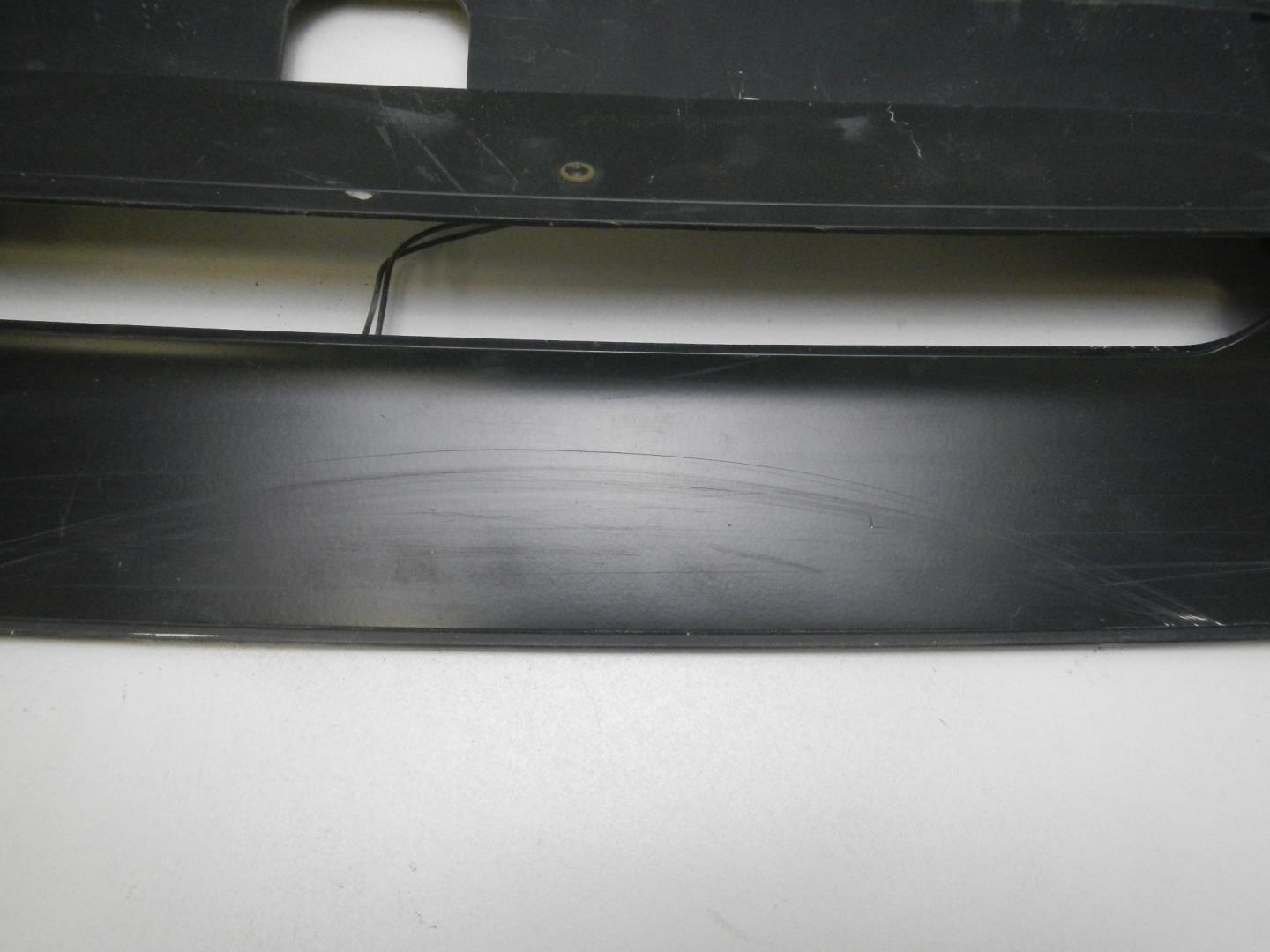 Спойлер (дефлектор) крышки багажника