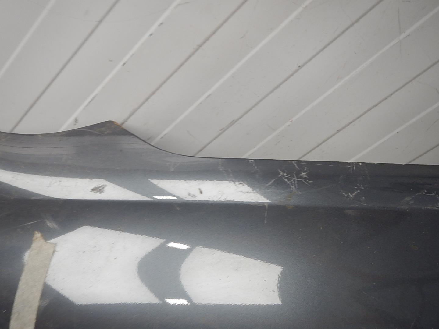 Крыло переднее правое