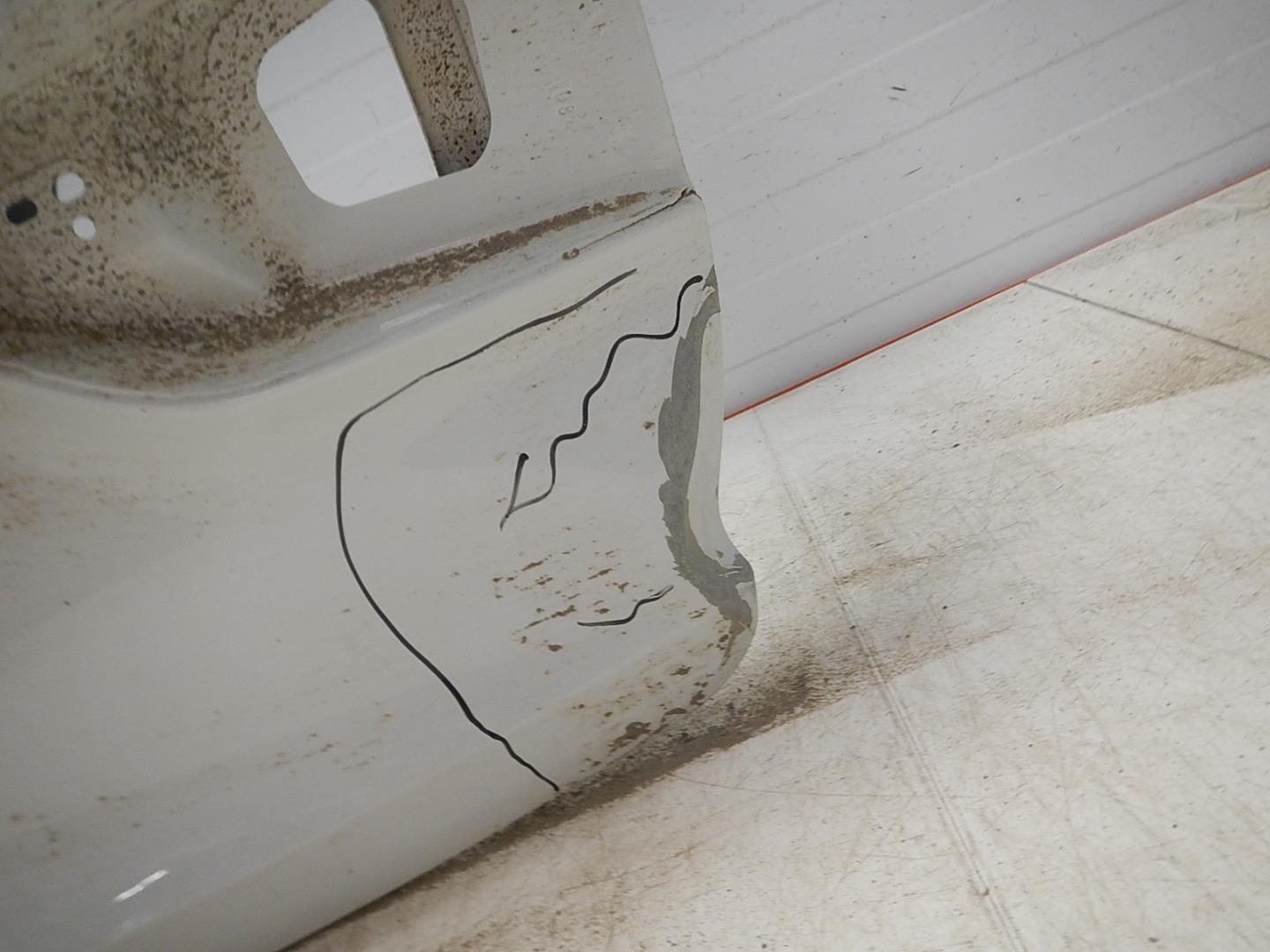 Дверь багажника