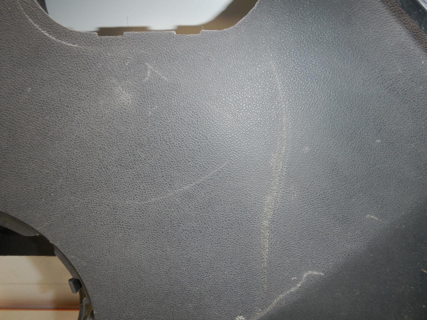 Обшивка двери передней правой