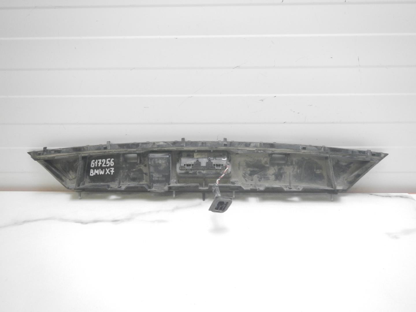 Накладка двери багажника