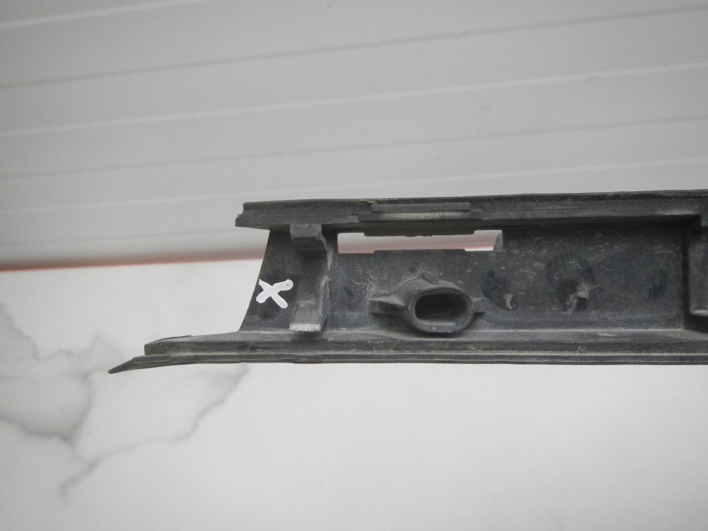 Накладка двери багажника