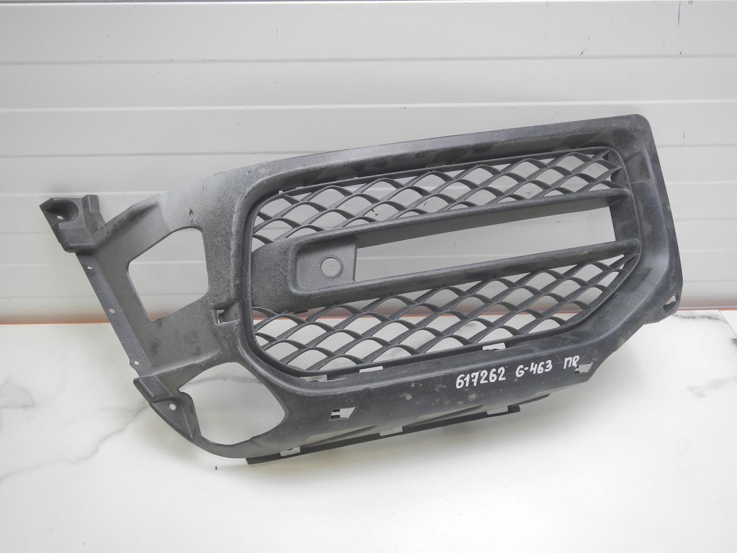 Решетка в бампер правая