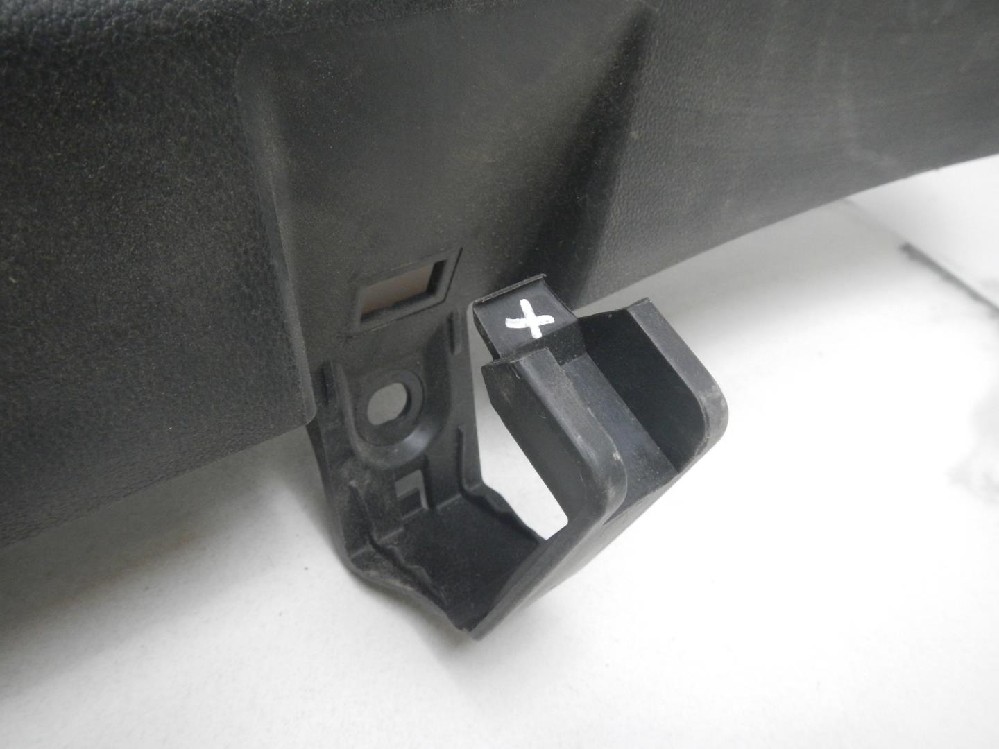 Обшивка багажника