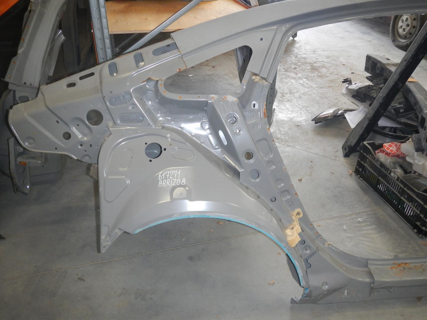 Кузовной элемент