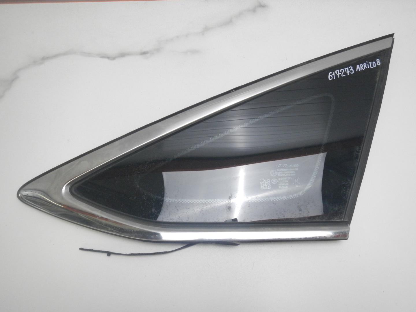 Стекло кузовное глухое правое