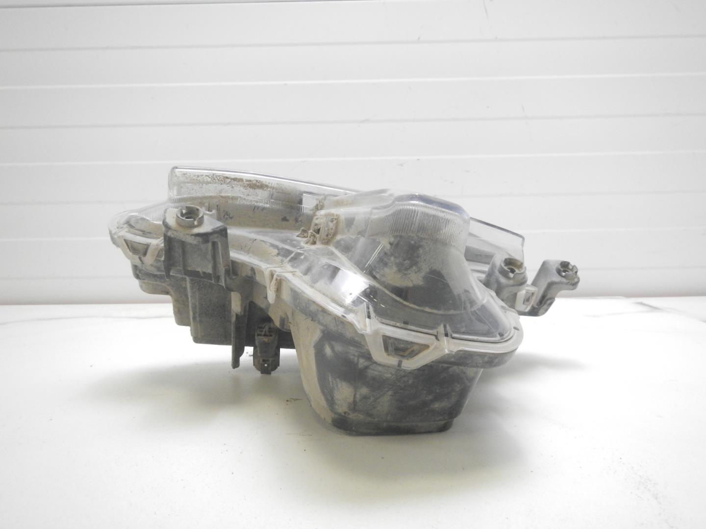 Фара дневного света левая (ходовые огни)