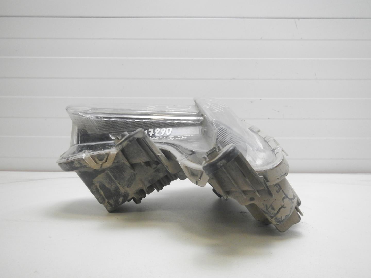 Фара дневного света левая (ходовые огни)