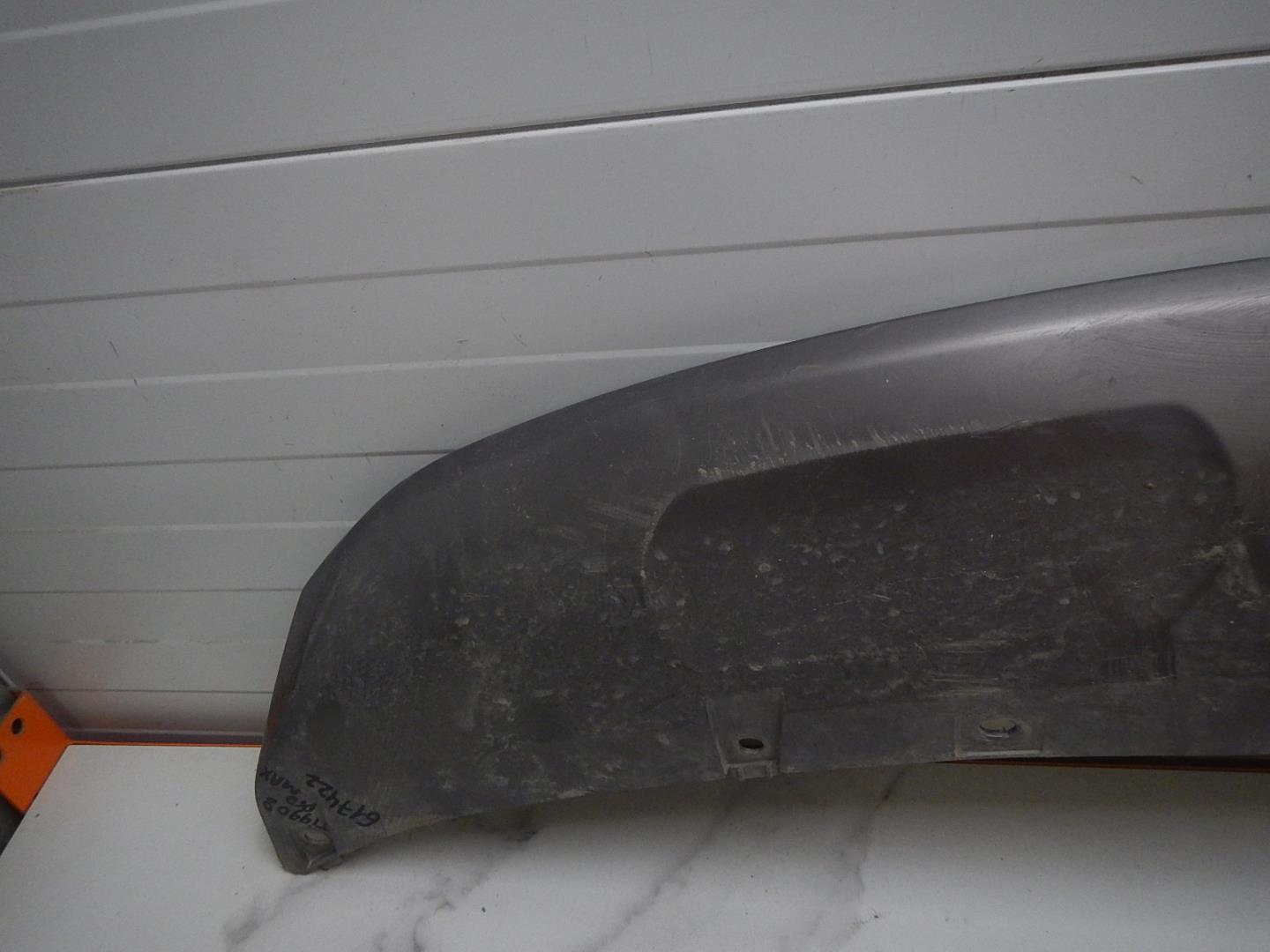 Накладка переднего бампера