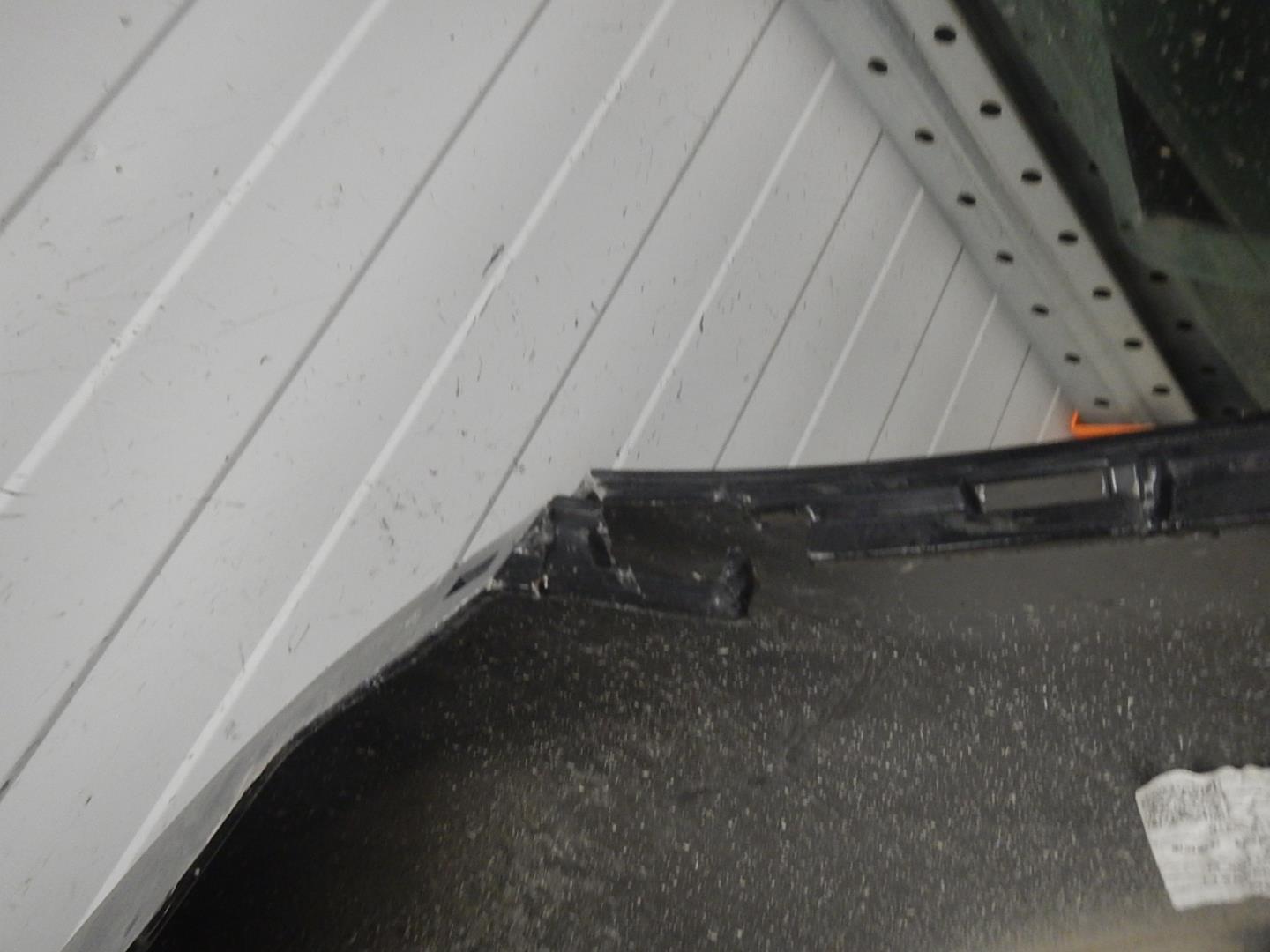 Бампер задний