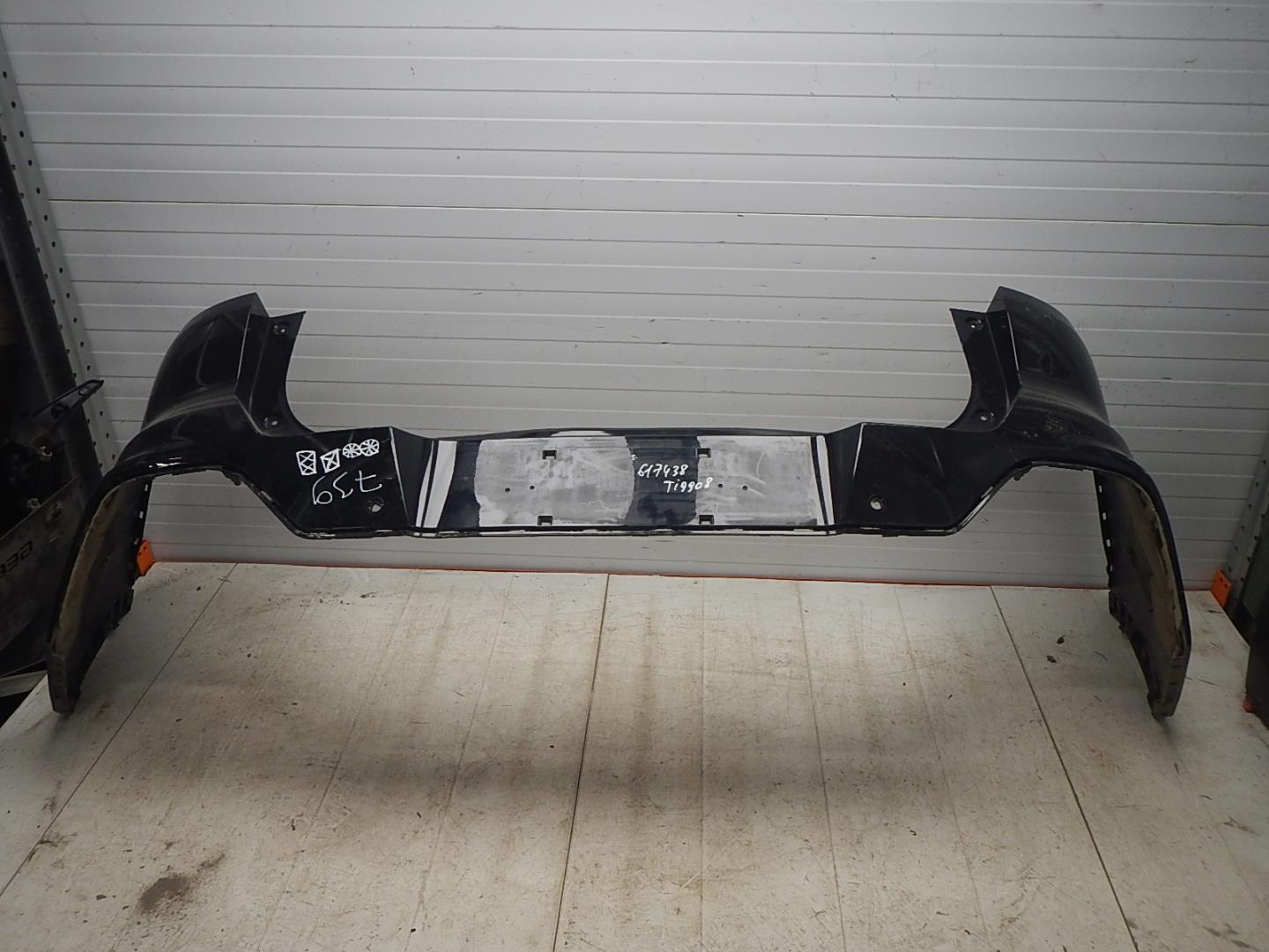 Бампер задний