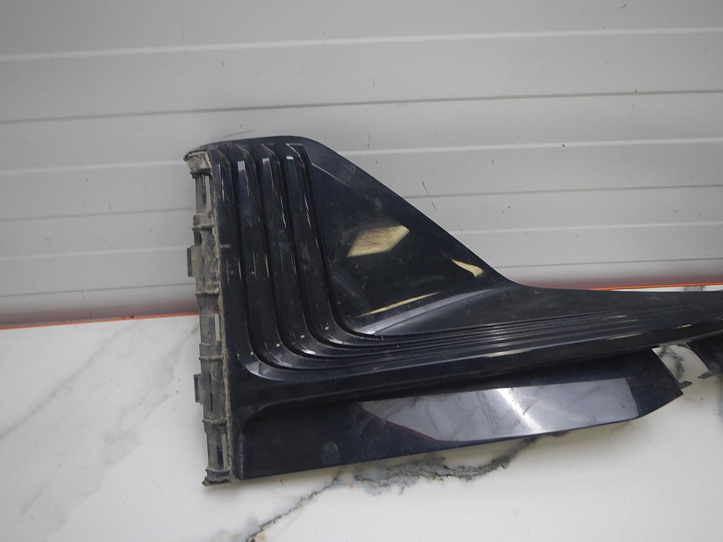 Решетка в бампер правая