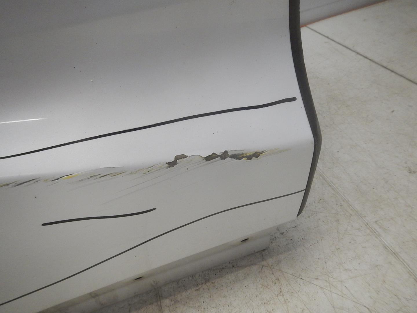 Дверь задняя правая