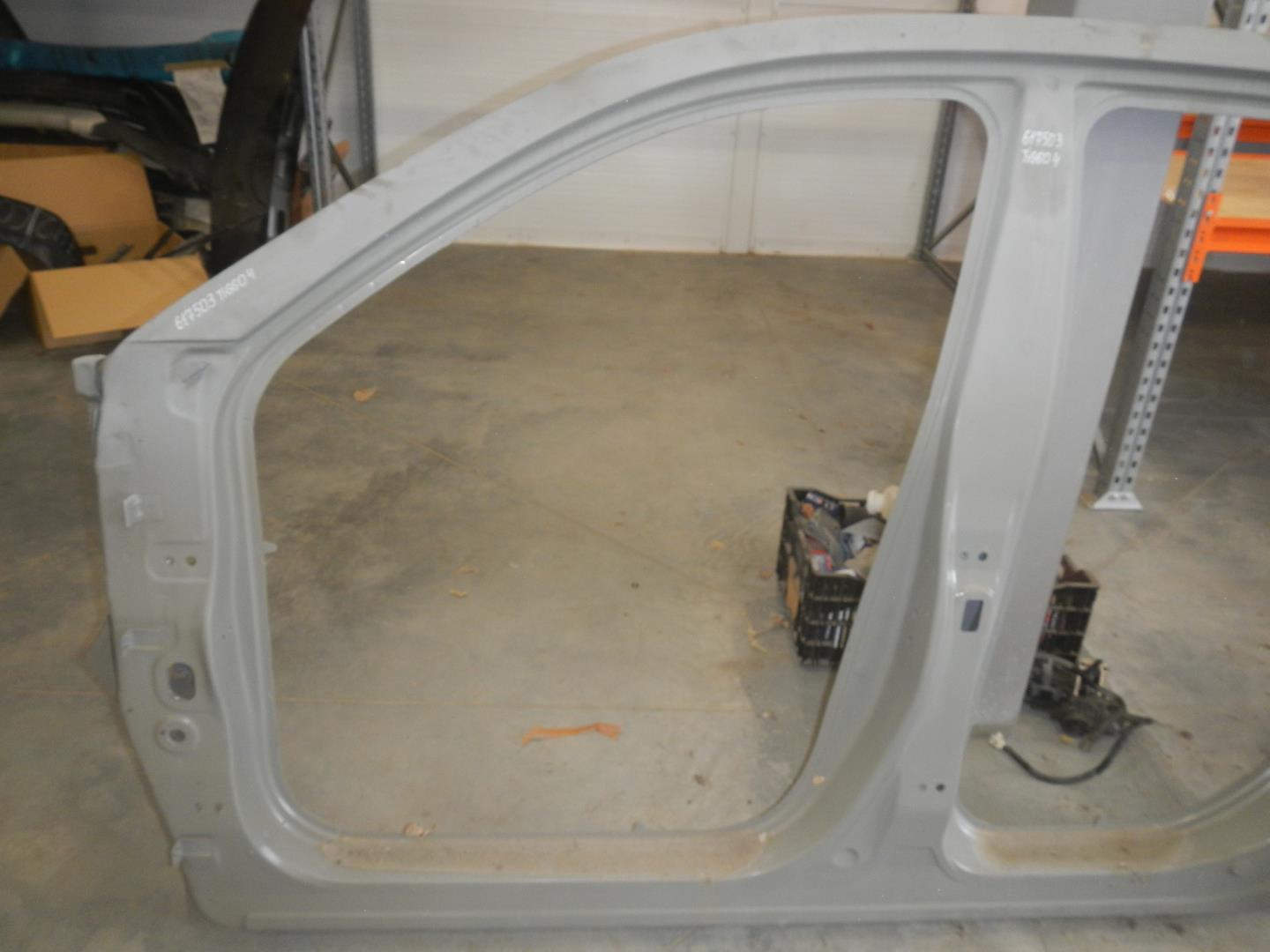 Кузовной элемент