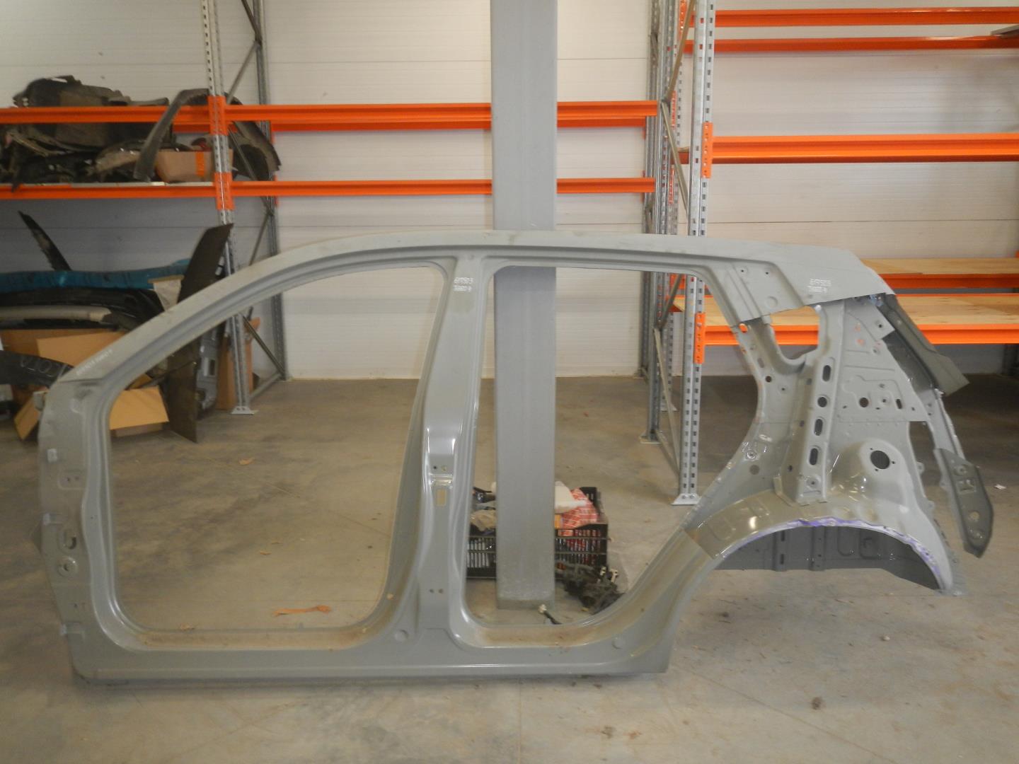 Кузовной элемент