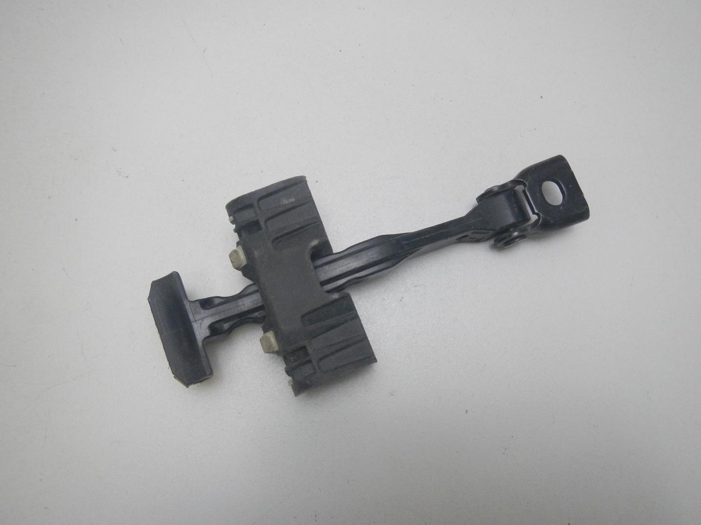 Ограничитель двери