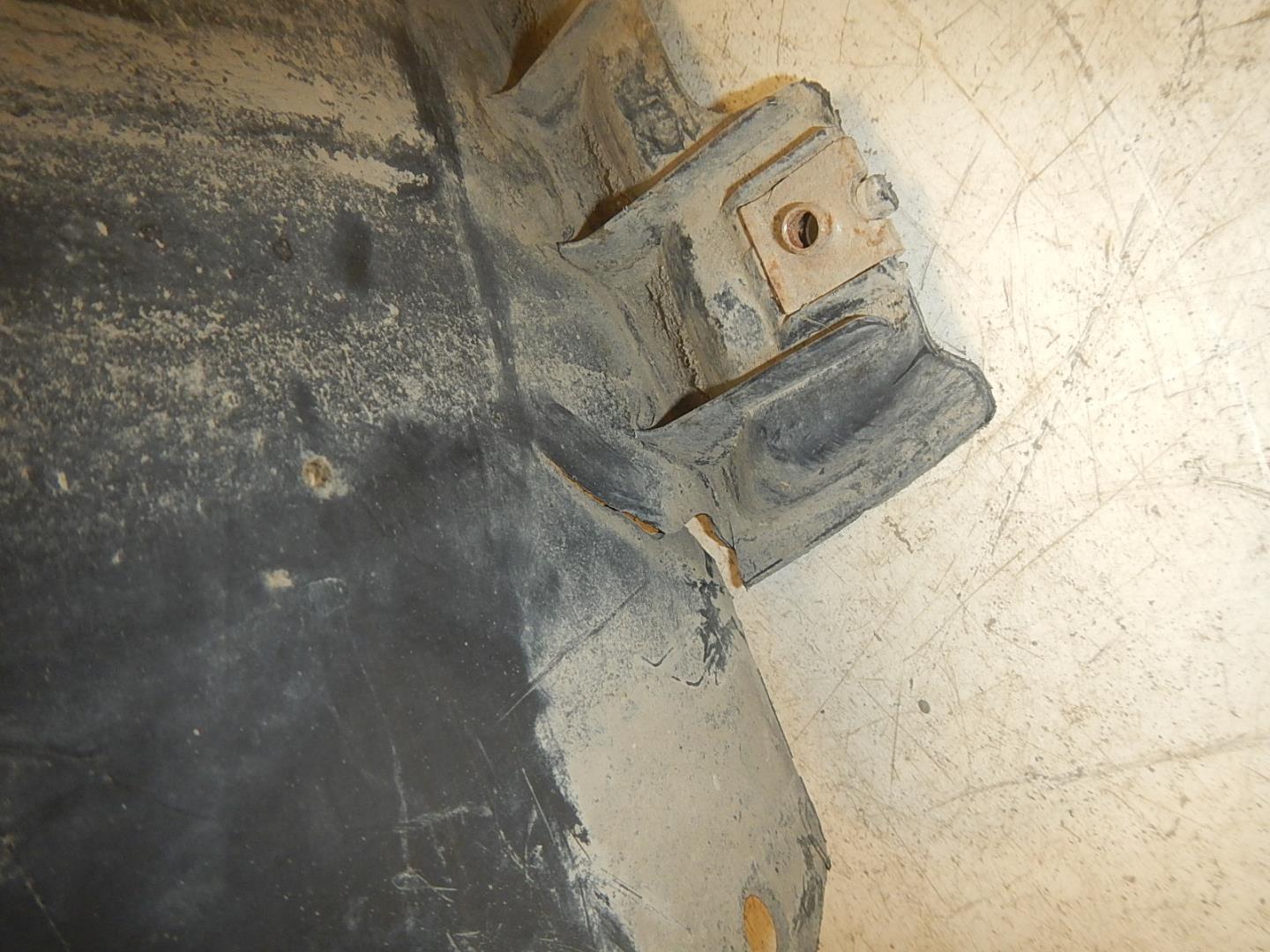 Локер передний правый для K5 (DL) 2019>