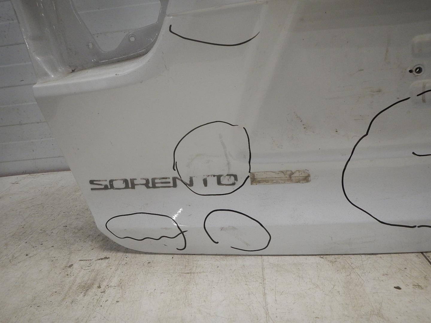 Дверь багажника