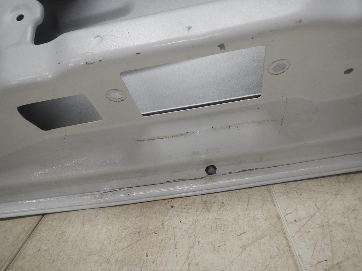 Дверь багажника