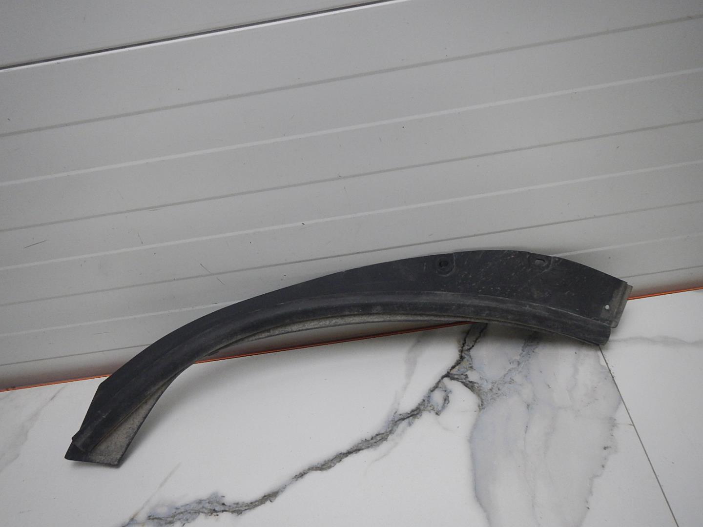 Накладка двери задней левой