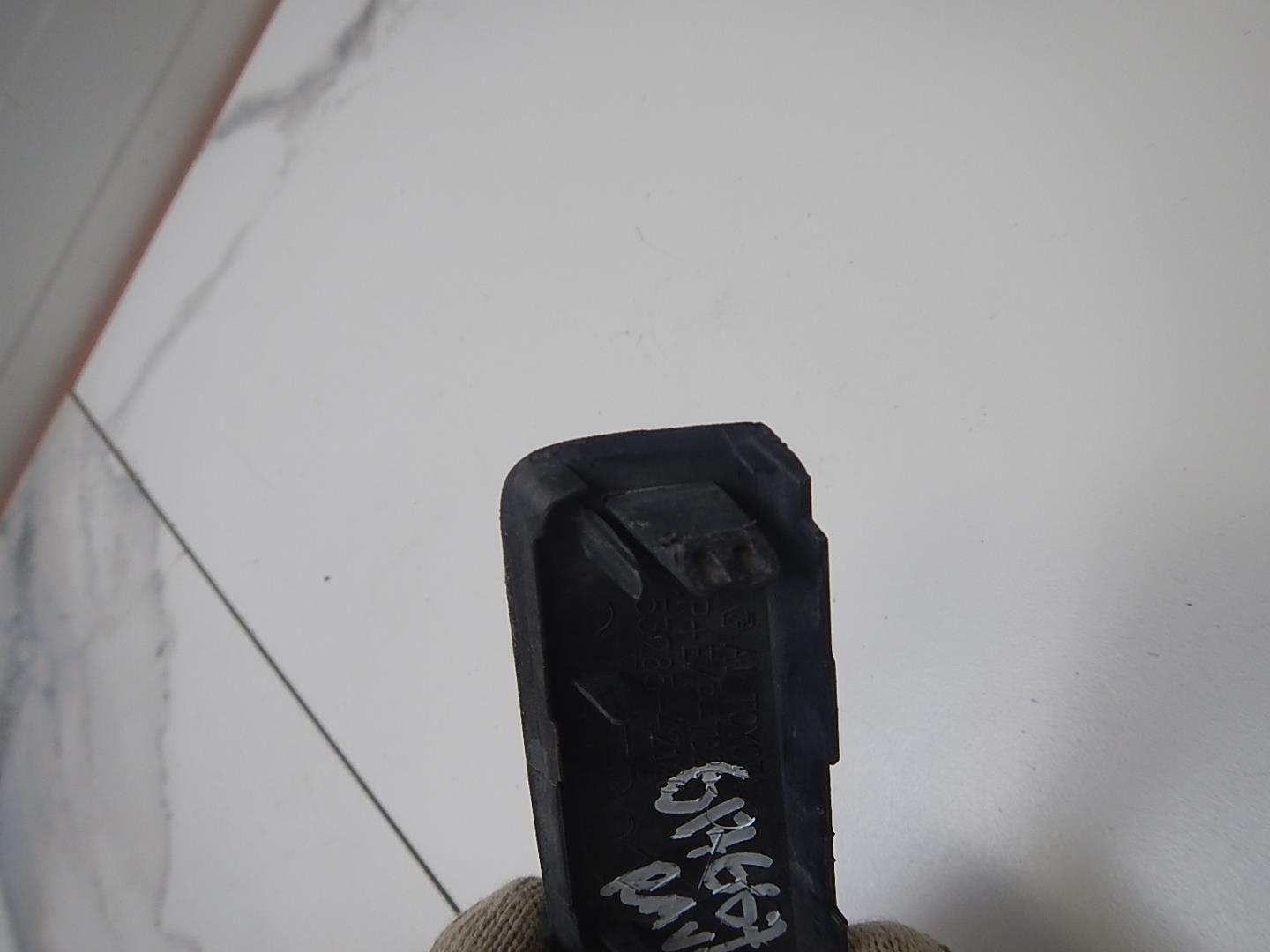 Заглушка буксировочного крюка