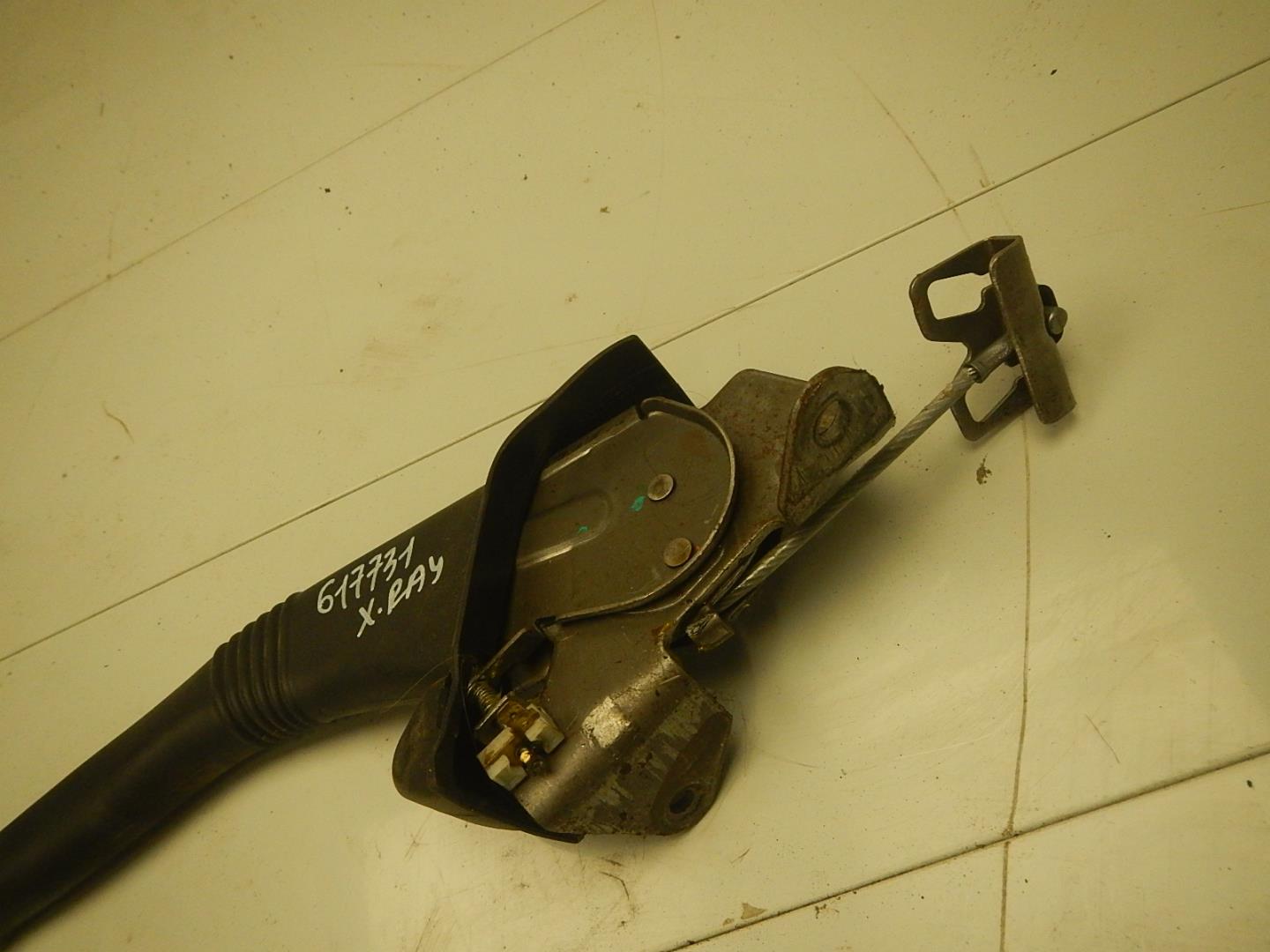 Рычаг стояночного тормоза