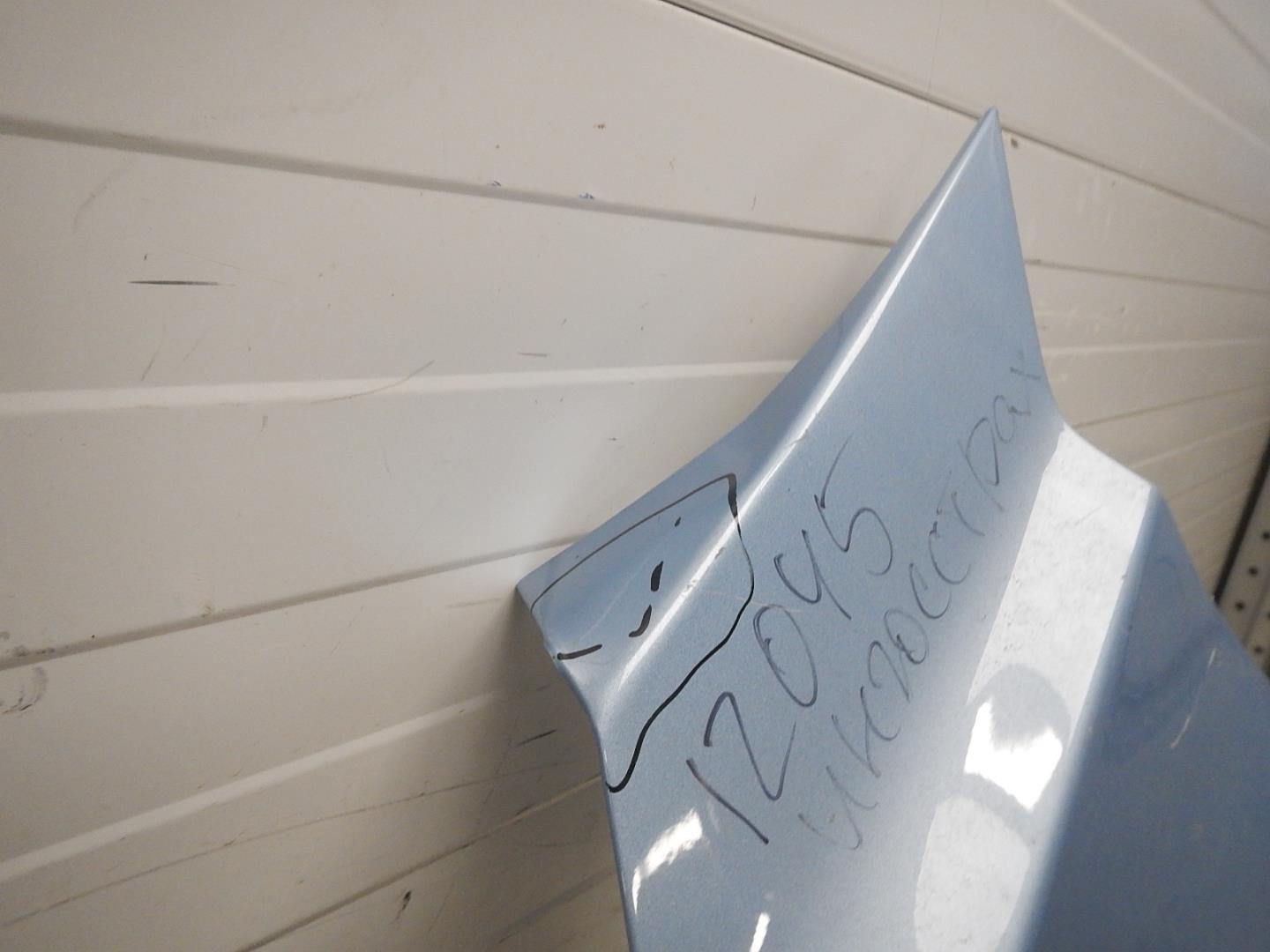 Крыло переднее левое