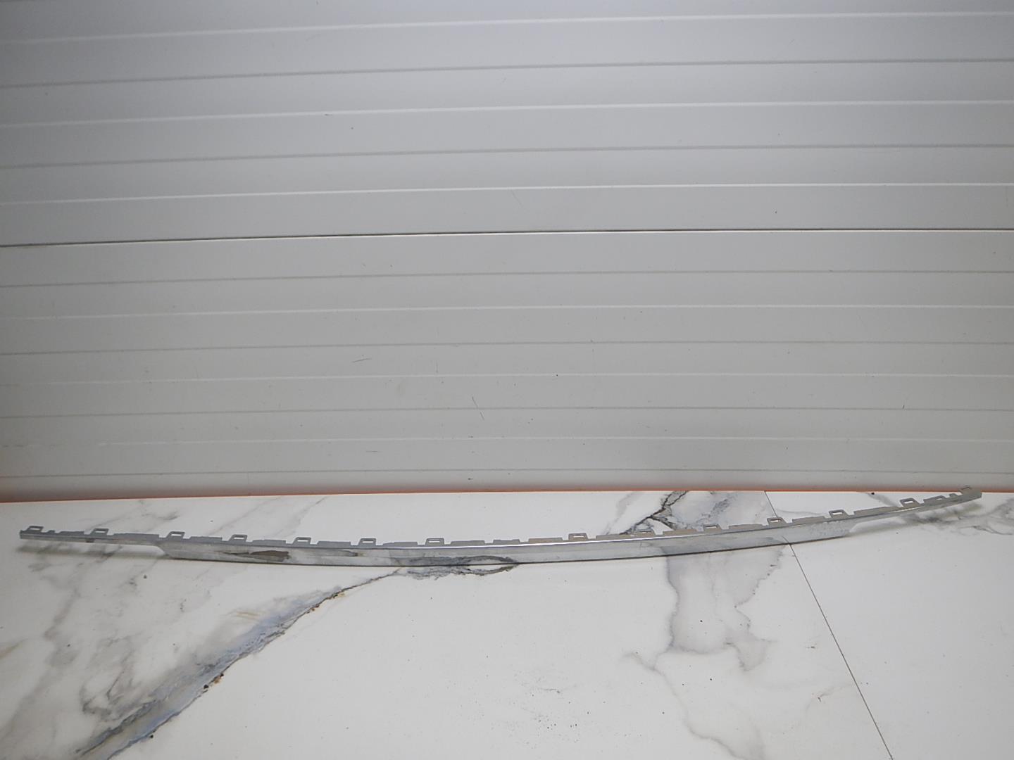 Молдинг заднего бампера